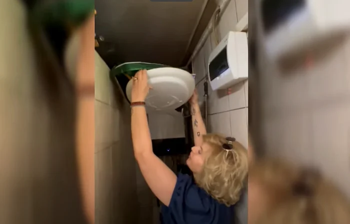 VIDEO Dezastru într-un restaurant indian din Constanța. Un colac de WC era depozitat direct pe cuptorul pentru pizza