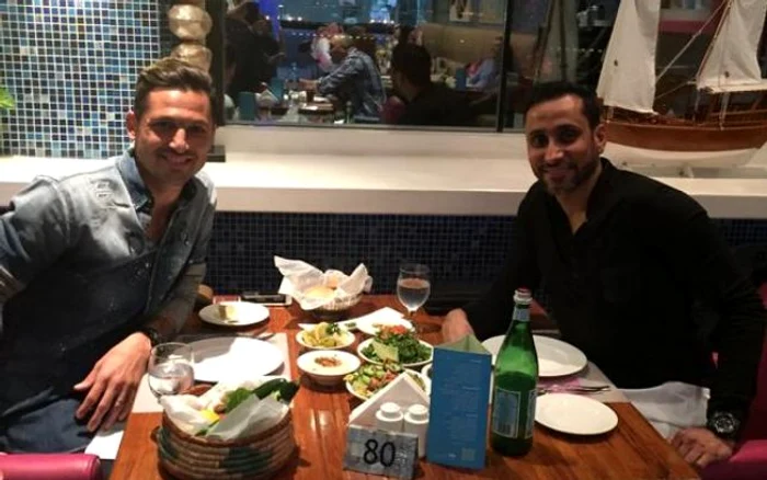 
    Rădoi (stânga) a mai lucrat cu Al-Jaber la Al-Hilal   