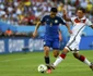 Enzo Perez si Mesut Ozil FOTO Reuters