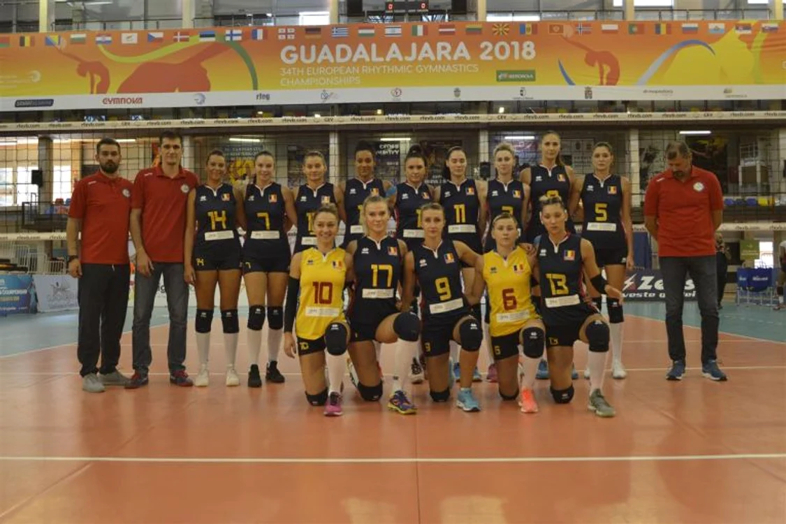 
    Nationala feminină de volei a RomanieiFOTO: cev.lu  