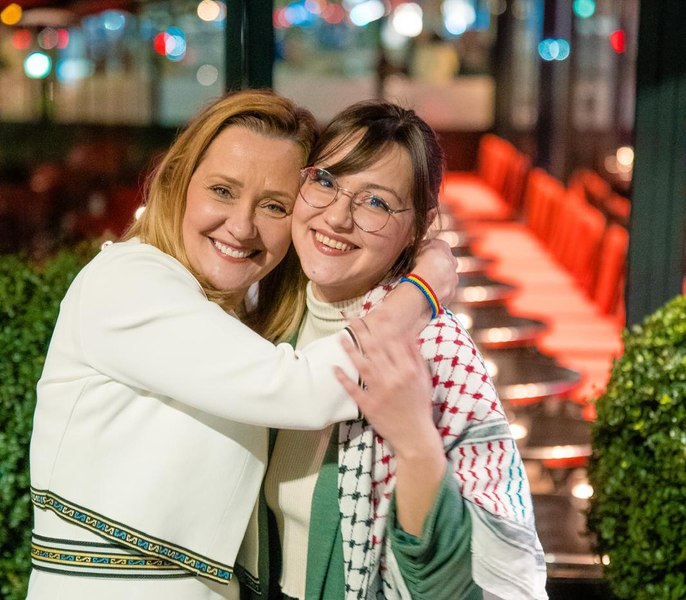 Elena Lasconi, fotografii cu fiica ei, înainte de alegeri. „Avem multe de învățat de la copiii noștri”