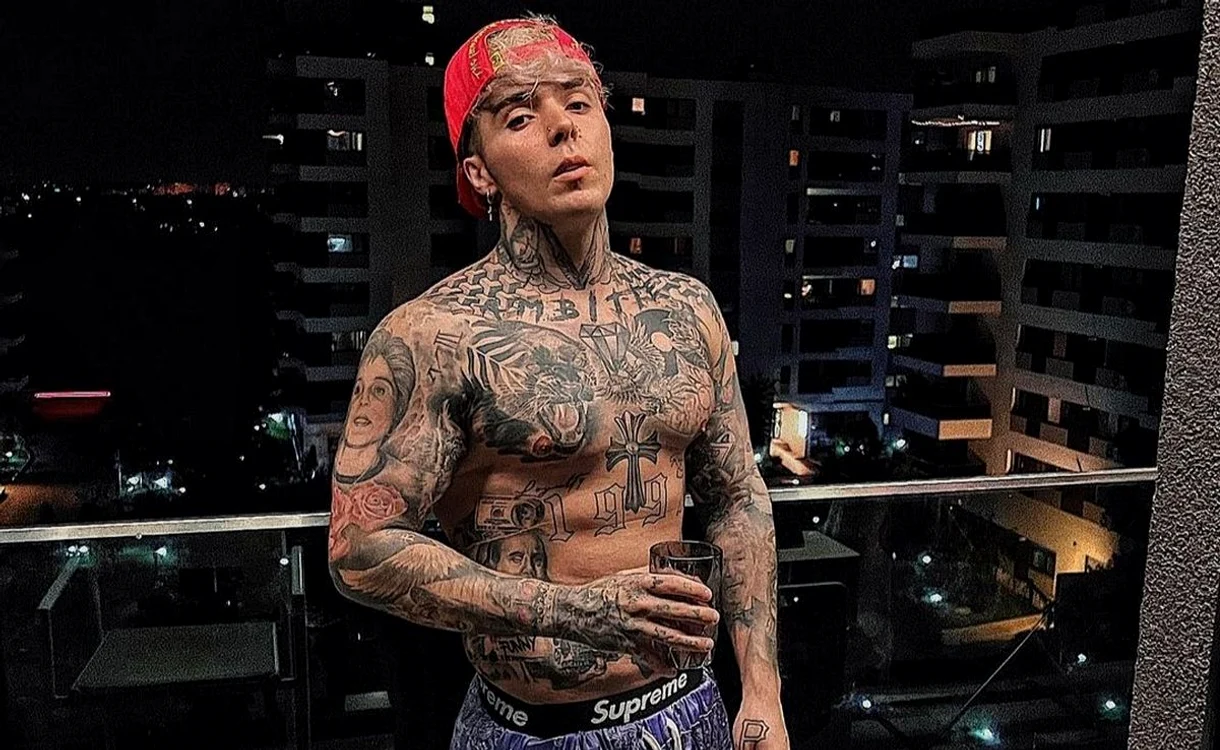 Lino Golden, trecut la prost îmbrăcați de Adina Buzatu Sursa: Instagram