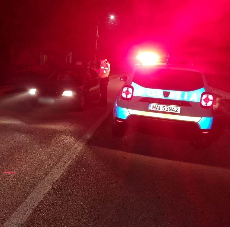 Bărbatul băut nu a oprit la un control de rutină FOTO Adevărul