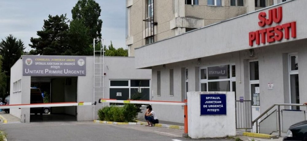 Un pacient în stare gravă a așteptat două ore la Argeș pentru a fi transferat la Capitală. Prefectul a dispus controale în spitale