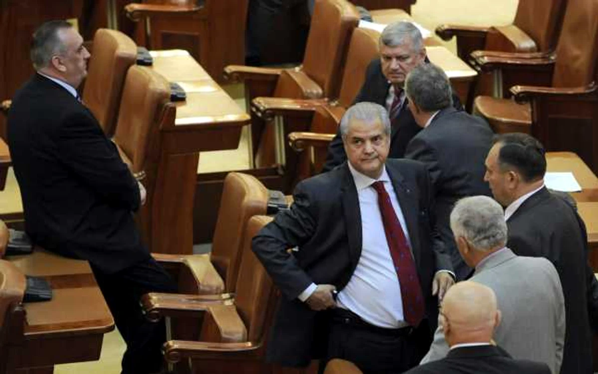 Adrian Năstase a iniţiat Legea graţierii din urmă cu 15 ani