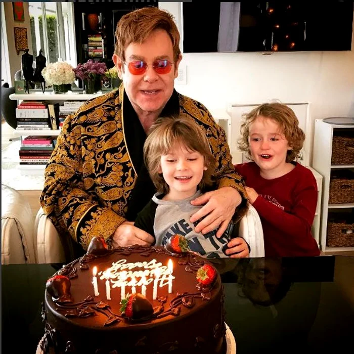 Elton John se va căsători cu partenerul lui de viaţă pe 21 decembrie