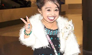 Jyoti Amge, indianca de 62,8 cm, s a dus în Los Angeles pentru a şi găsi jumătatea jpeg