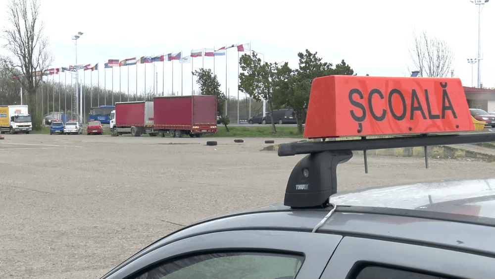 Doar trei din zece români iau permisul auto din prima. „Mulți dintre copiii noștri nu sunt pregătiți să devină șoferi la 18 ani” VIDEO