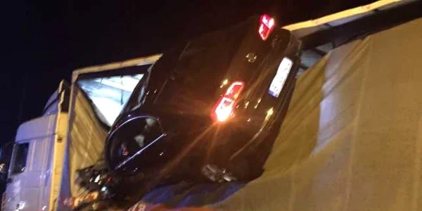 accident masina pe tir sibiu