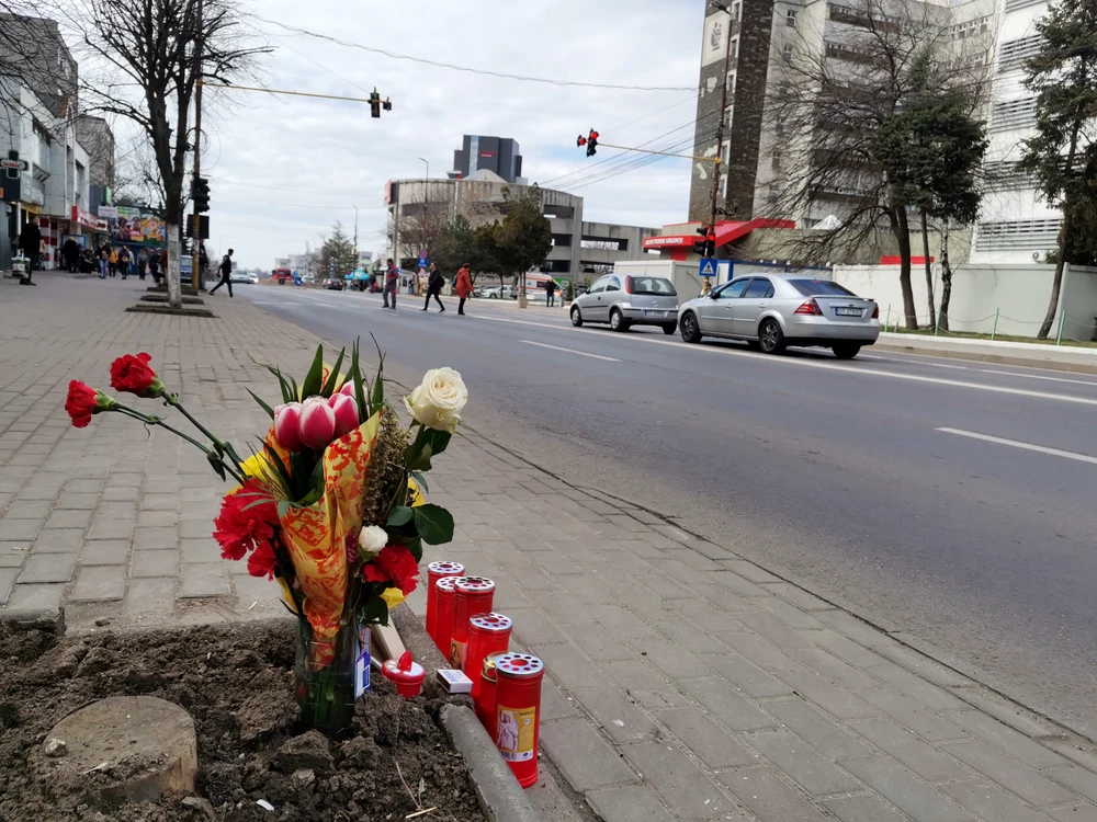 Femeia omorâtă pe trecerea pentru pietoni a fost aruncată la peste 20 metri FOTO: A.M.