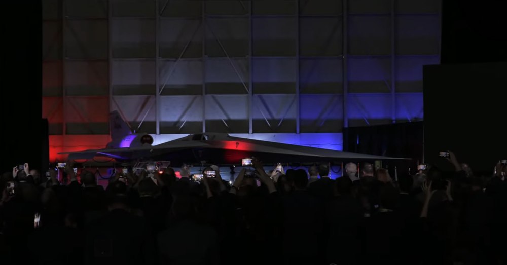 Noul avion supersonic X-59 al NASA, prezentat în premieră publicului. Zboară fără să producă o explozie supersonică VIDEO