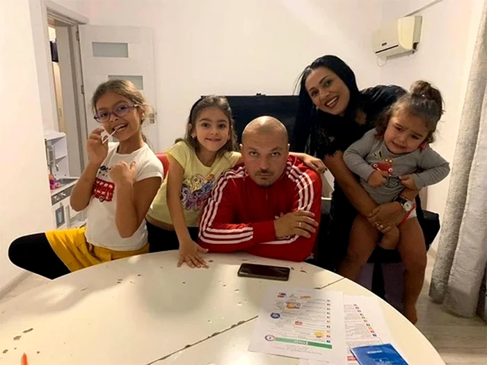 Cele trei fete ale lui Puya și ale Melindei vor rămâne cu bunicii