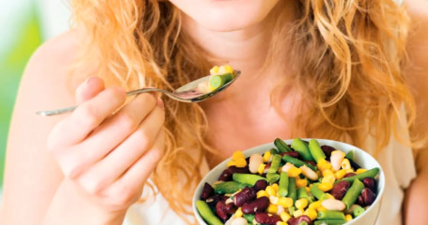 Cu cât este mai aromată salata, cu atât mai puţin ai nevoie de alte 
ingrediente pentru gust