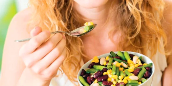 Salatele trebuie să predomine în alimentaţia de post