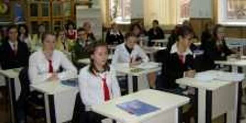 Elevii dau teste de evaluare la toate obiectele