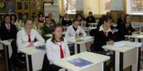 Elevii dau teste de evaluare la toate obiectele