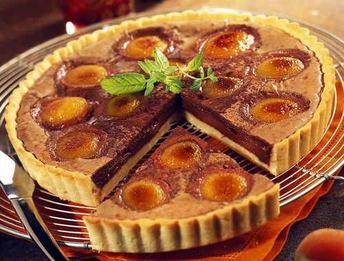 tarta de caise cu ciocolata jpeg