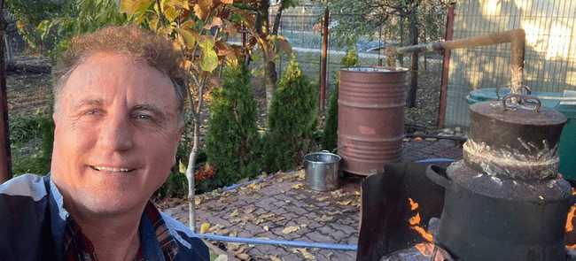 Constantin Enceanu, despre amenzile de până la 100.000 de lei pentru țuica făcută acasă: „Eu nu fac să vând”. Rețeta din bătrâni a artistului