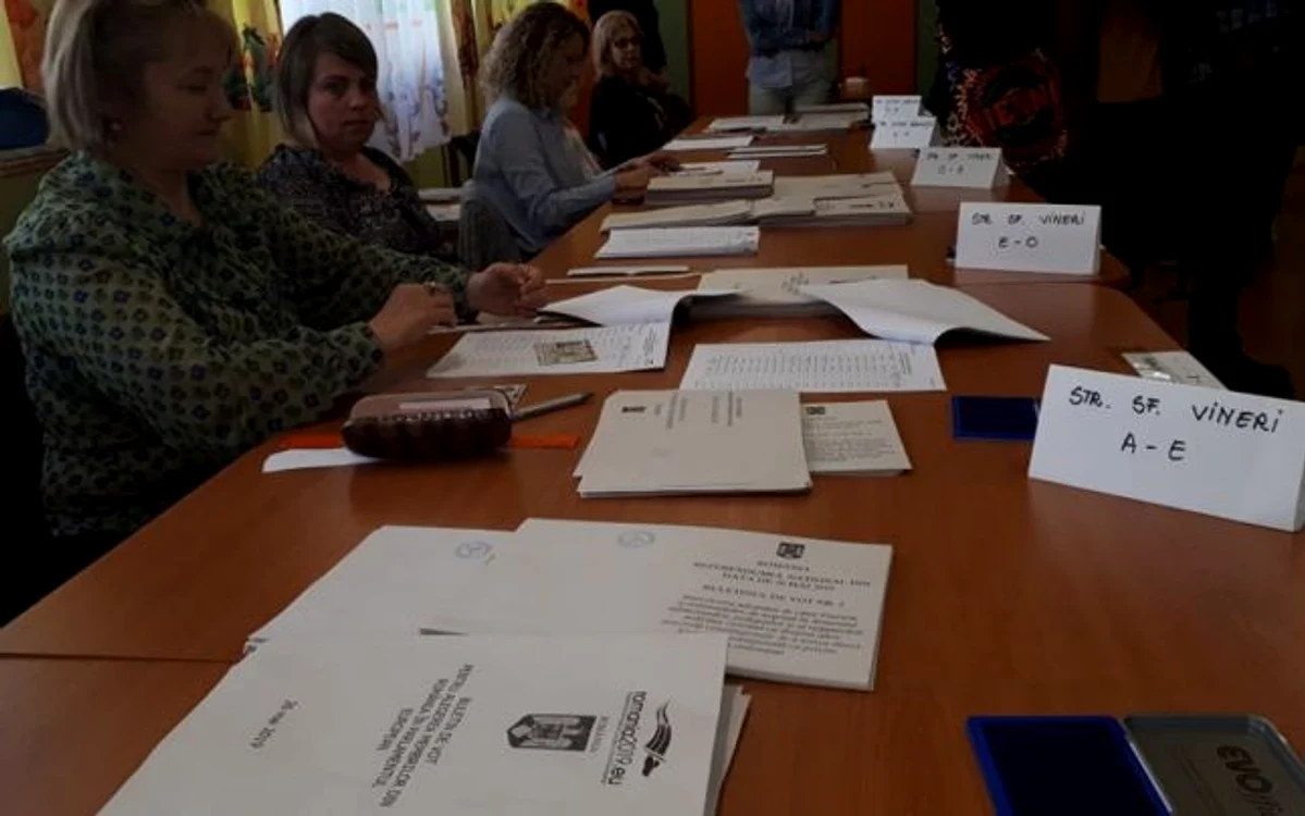 Într-o secţie de votare din Sălaj prezenţa a depăşit 270% FOTO Andreea Vilcovschi