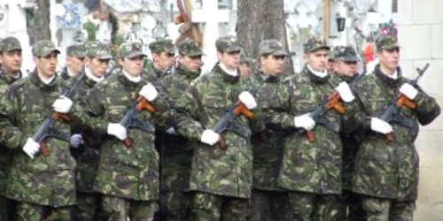 Cele 170 de locuri din şcolile militare sunt destinate exclusiv bărbaţilor