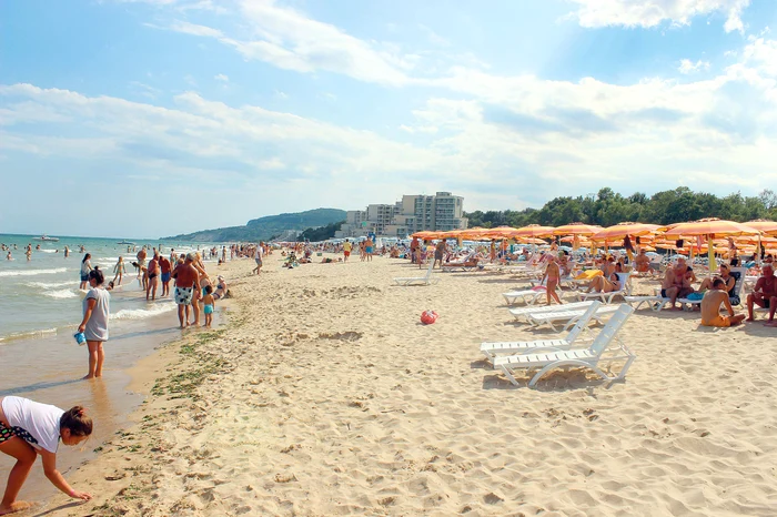 Plajele bulgărești sunt pline de turiști români