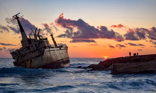 shipwreck 4076599 1280 jpg