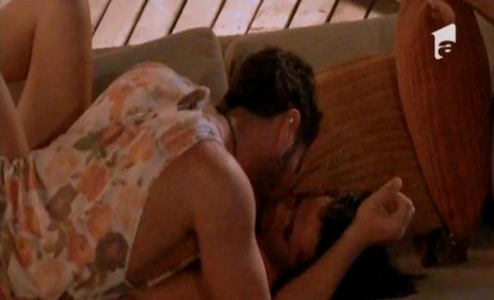 Insula iubirii: Deea s-a lăsat atinsă în locuri intime de ispita sa