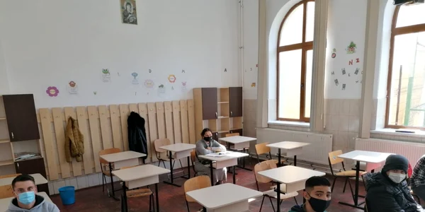 adulţi din nou la şcoală