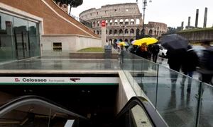 2025 12 16T133544Z 789380958 RC2OHIATPHT2 RTRMADP 3 ROME METRO COLOSSEUM 1200x800 jpg