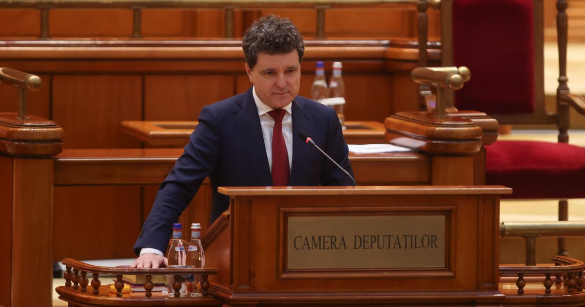 Nicușor Dan critică CCR: Decizia afectează transparența democrației