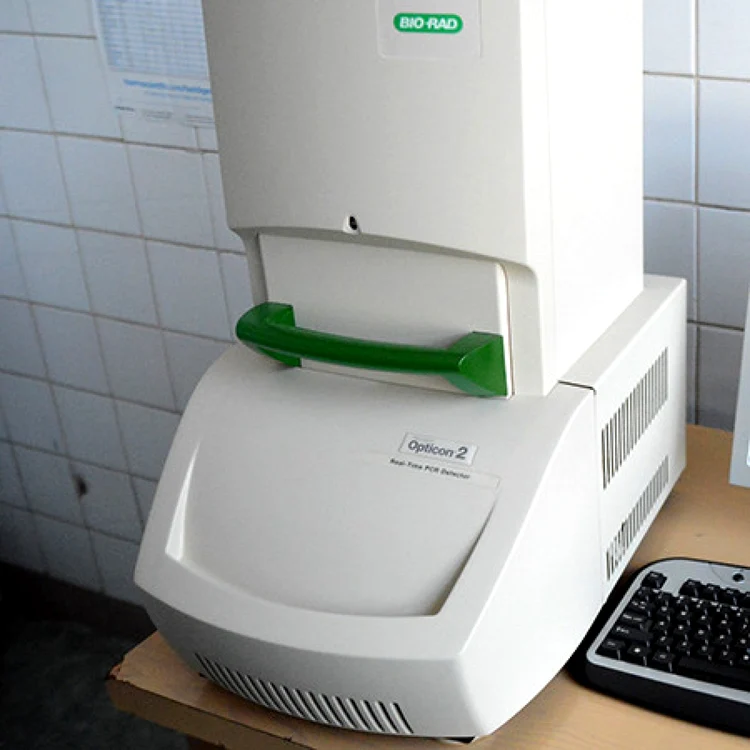 Sistem Real Time PCR pentru depistarea COVID-19 Foto: UGAL