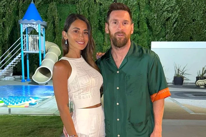 Lionel Messi și soția sa, în noaptea de Revelion. Foto Instagram