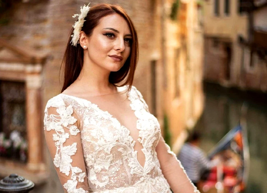 Polițista Adela avea 25 de ani și s-a sinucis în baia gării din Strehaia