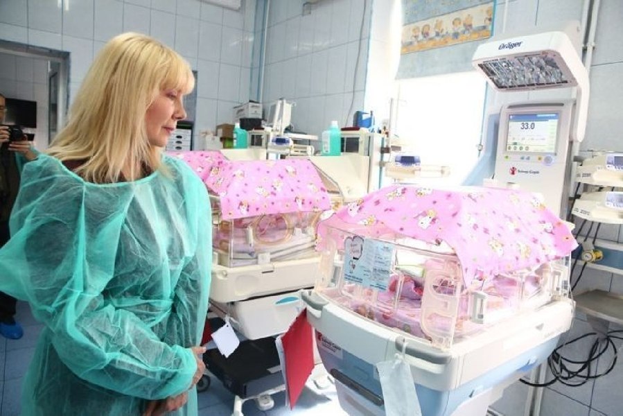 Doctorii de la Maternitatea Odobescu din Timișoara strâng bani pentru construirea unei noi maternități. Cum pot fi sprijiniți