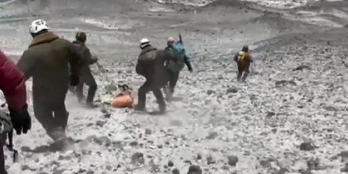 Un alpinist român a murit într o excursie pe vulcan SURSA X @CarabIIIRegion jpg