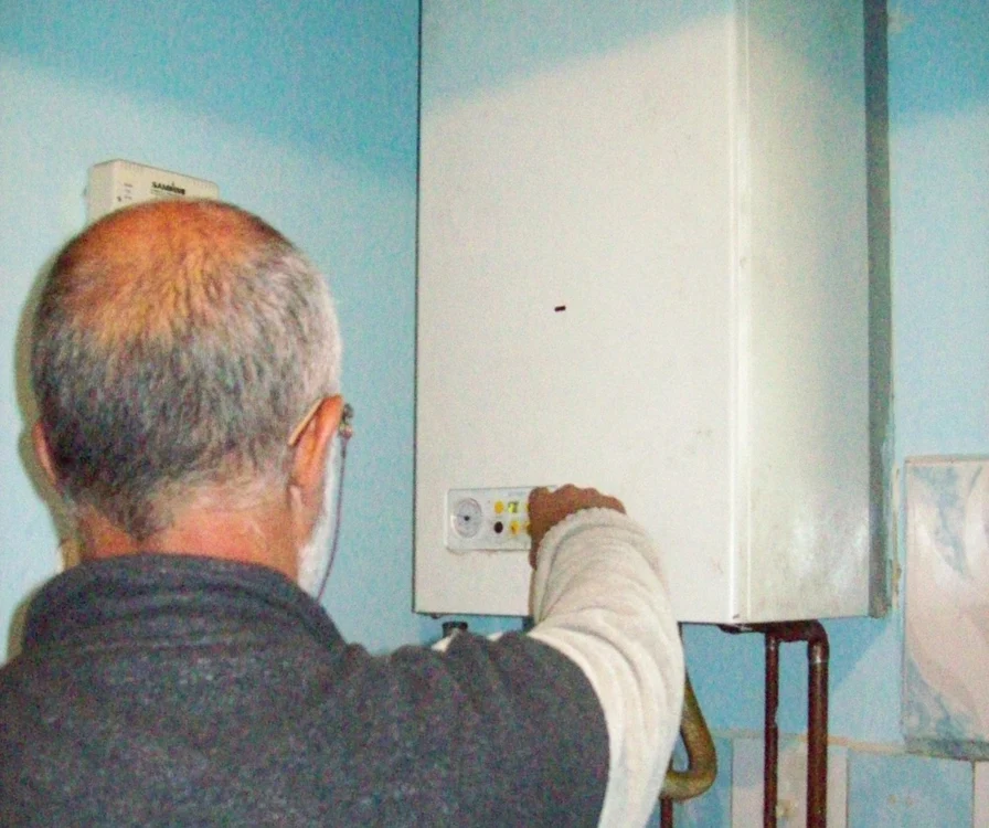 Mulţi botoşăneni au centrale termice în apartamente FOTO Adevărul