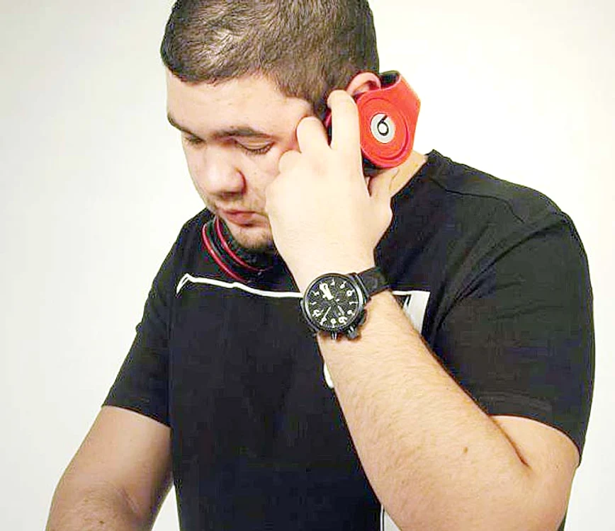 
    George Coman,  alias DJ Frankie,  face furori în  cluburi  