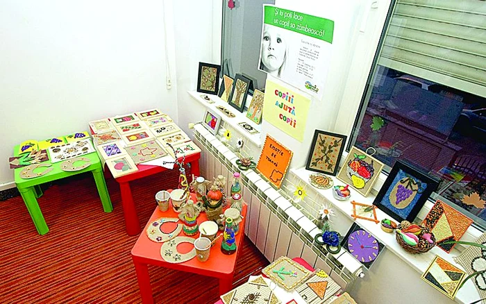 Copiii au muncit şi au creat o  expoziţie superbă