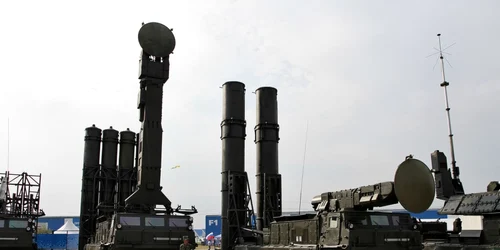 sistem rachete antiaeriene s-300 foto wikimedia.org