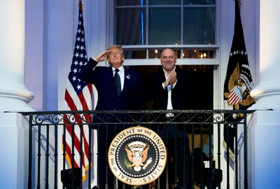 Donald Trump si Dana White, la evenimentul UFC de la Casa Alba foto Casa Alba png