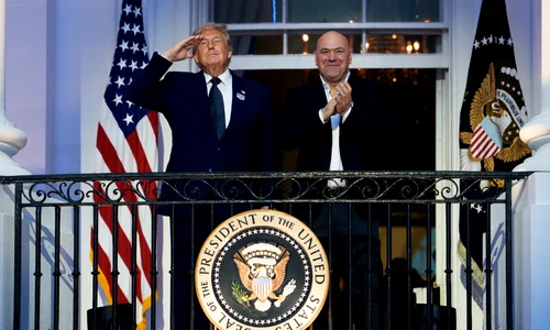Donald Trump si Dana White, la evenimentul UFC de la Casa Alba foto Casa Alba png