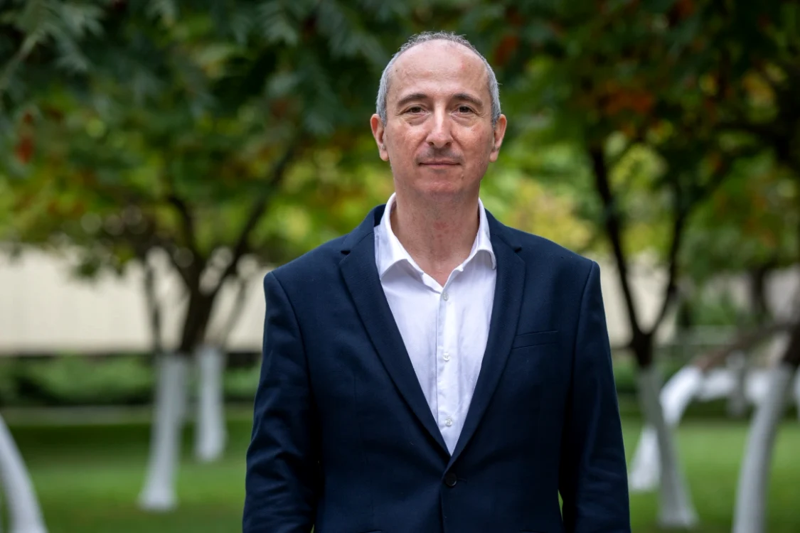 Prof. univ. dr. Ion-Ovidiu Pânișoară, autorul a numeroase cărți de pedagogie și comunicare eficientă