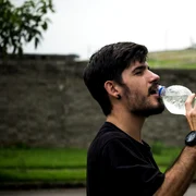 PAG 11 MAIN GALAȚI   Apa la PET lăsată la soare poate deveni periculoasă 2 FOTO pexels com jpg