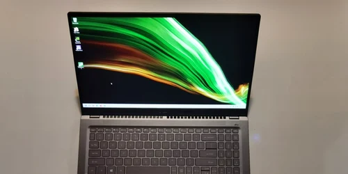 Acer Swift X FOTO Adrian Pogingeanu