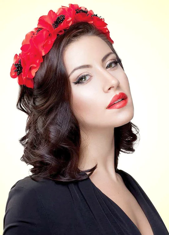 Nicoleta Nucă e solistă, dar şi fotomodel, iar această poză, pusă pe Facebook, pe 26 ianuarie, a făcut ravagii în rândul fanilor ei