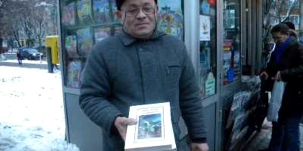 Alexandru va dărui colecţia Jules Verne copiilor şi nepoţilor 