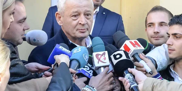 sorin oprescu eliberat din arestul centrl foto mediafax