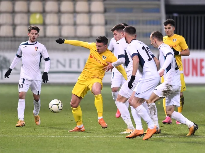 Gloria Buzău ocupa locul 10 în clasamentul Ligii 2FOTO: Sportpictures.eu