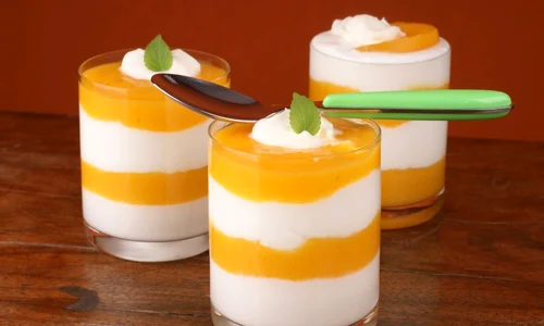 crema de iaurt cu caise jpeg