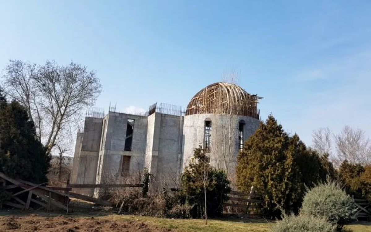 Construcţia din parc FOTO Călin Gavrilaş